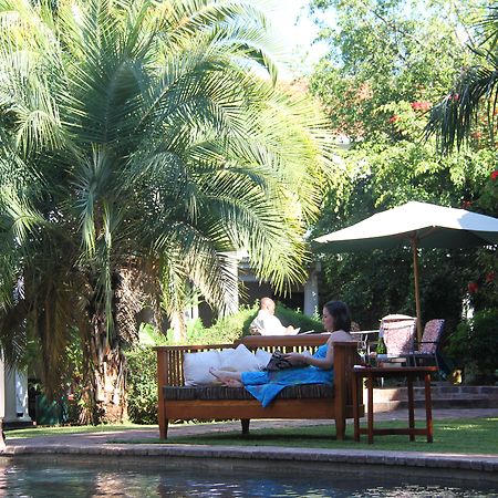 Bronte Hotel Harare Extérieur photo