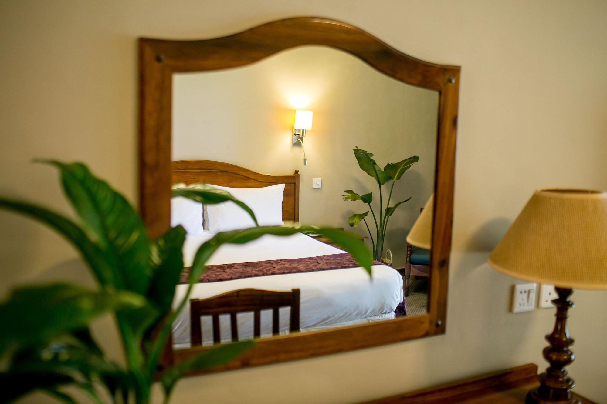 Bronte Hotel Harare Extérieur photo