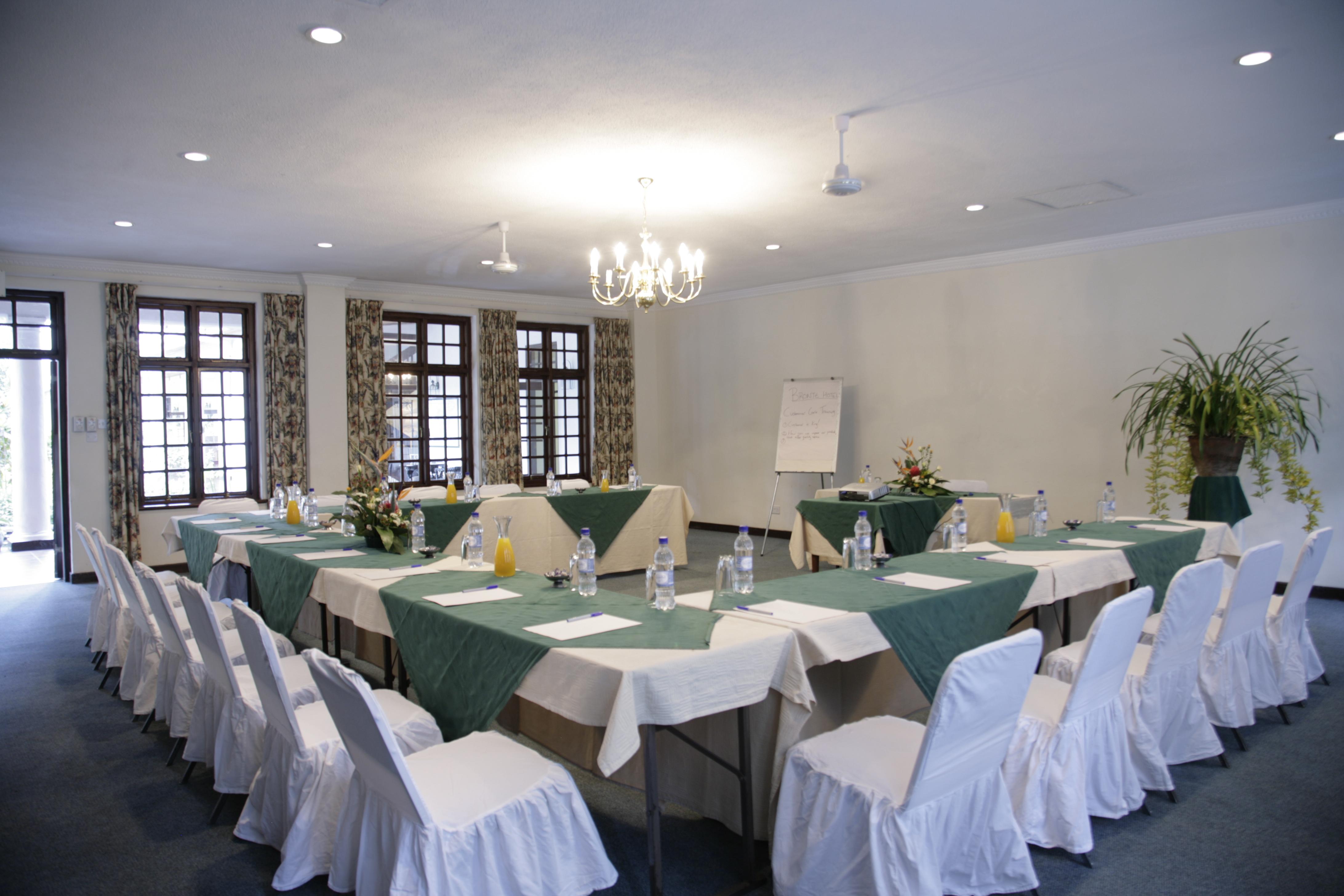 Bronte Hotel Harare Extérieur photo
