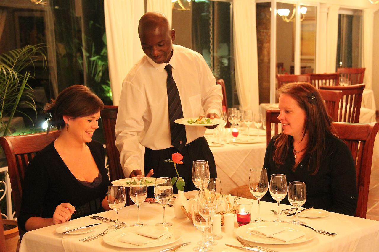 Bronte Hotel Harare Extérieur photo
