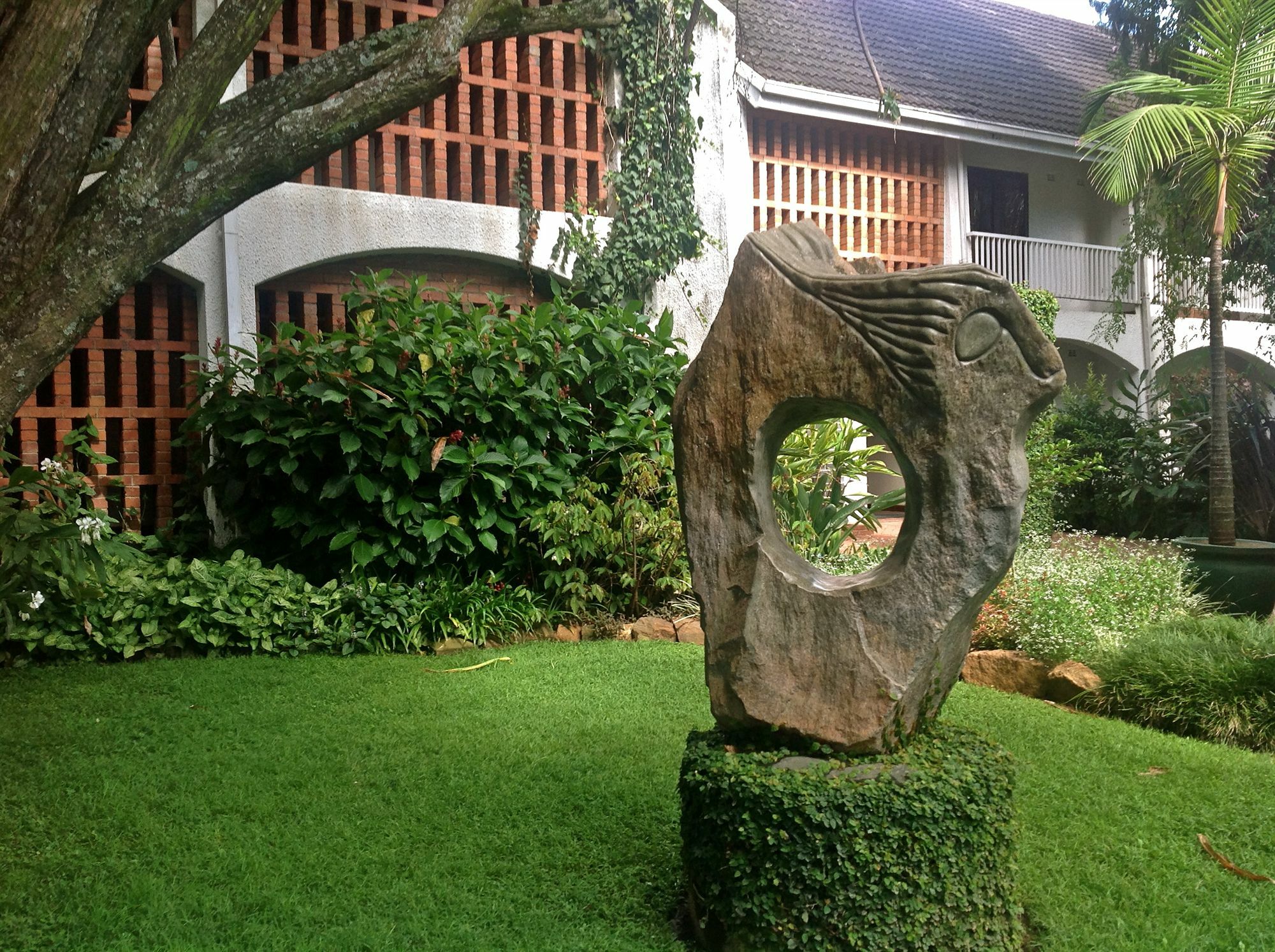 Bronte Hotel Harare Extérieur photo