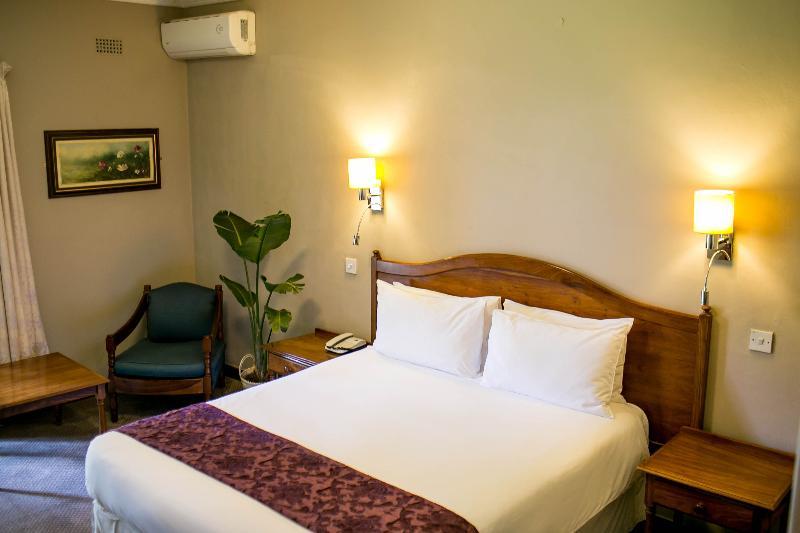 Bronte Hotel Harare Extérieur photo